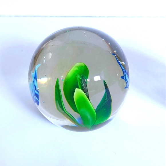 Two Vintage Murano Blown Glass Paper Weights - Picture 3 of 7
